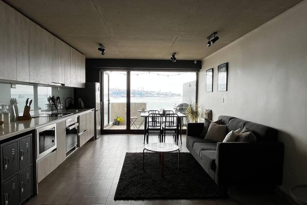 Loft Entero-la Mejor Vista A La Bahia!